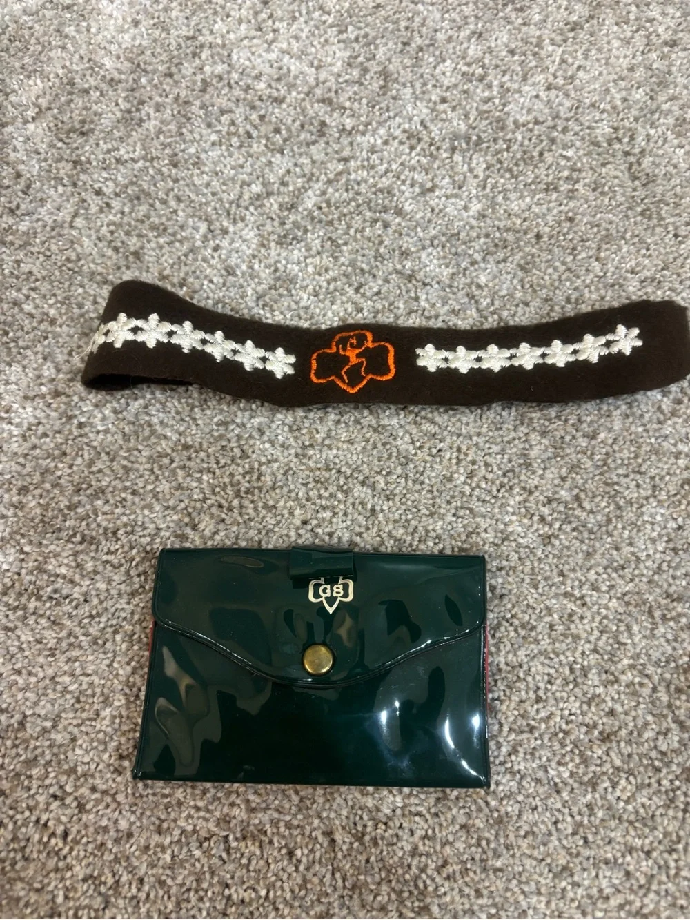 Vintage Girl Scout patent leather identification pouch/Brownies headband